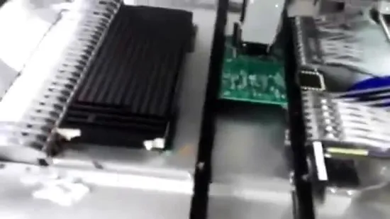 最新のベンチトップ SMD ピック アンド プレイス マシン、自動ノズル チェンジャー付きデュアル カメラ PCB アセンブリ プロトタイプ用 45 フィーダー